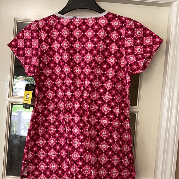 Women nursing uniform top - Picture 3 of 3